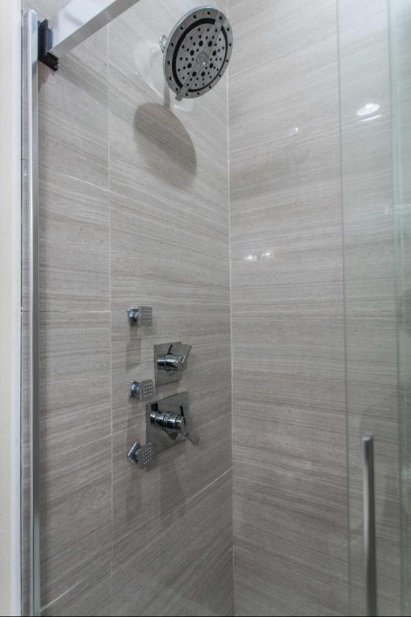The Double Play - 1 Min Walk To Wrigley! Spacious 2Br - Perfect For Cubs Fans! Chicago Exterior foto