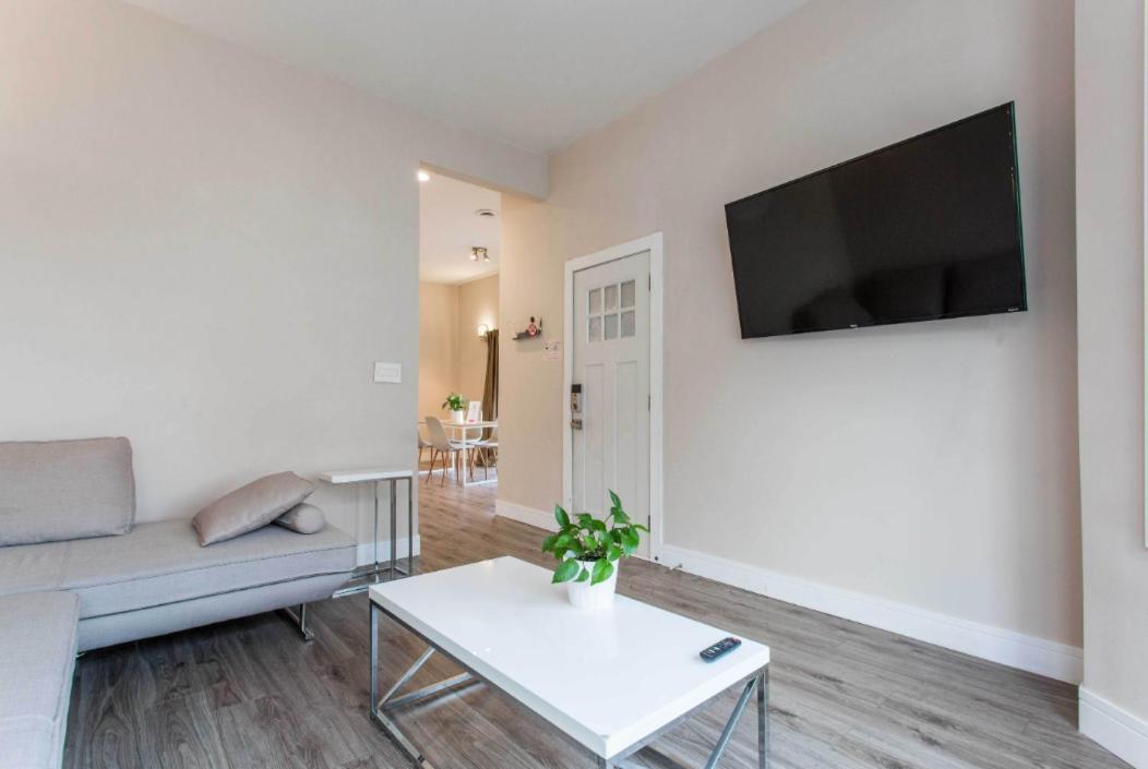 Ferienwohnung The Double Play! 1 Min Walk To Wrigley - 2Br - Perfect For Cubs Fans Chicago Exterior foto