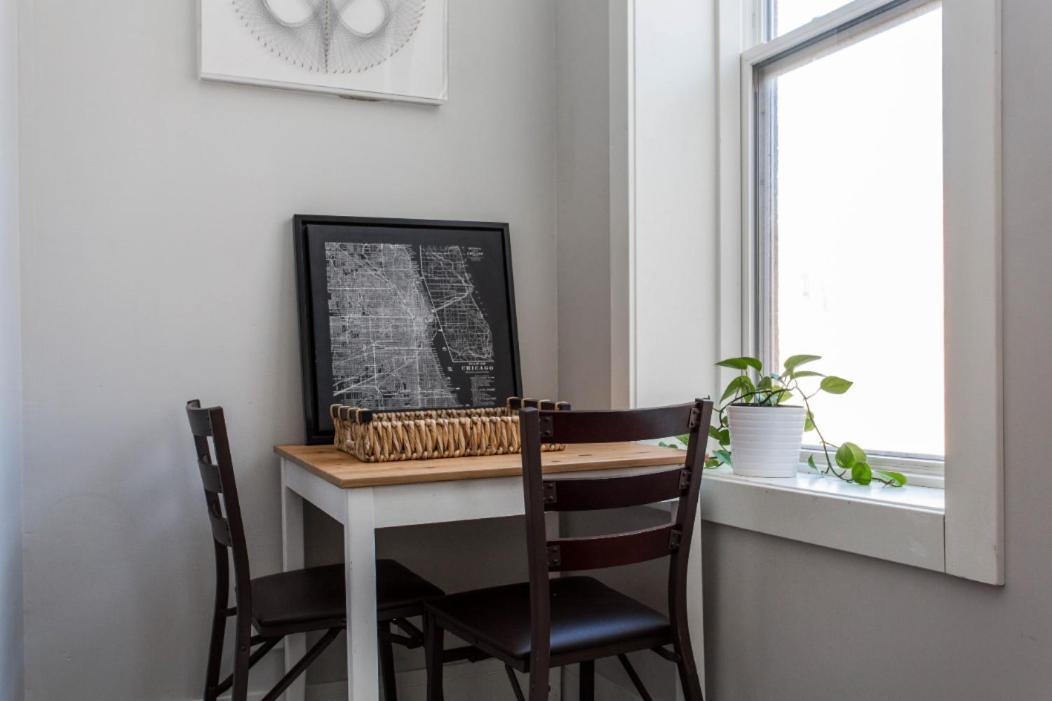 Ferienwohnung The Double Play! 1 Min Walk To Wrigley - 2Br - Perfect For Cubs Fans Chicago Exterior foto